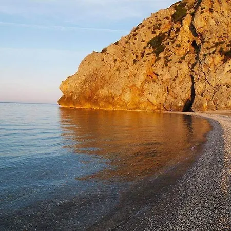 Costa Varda Mourteri