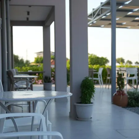 Costa Varda Aparthotel Mourteri